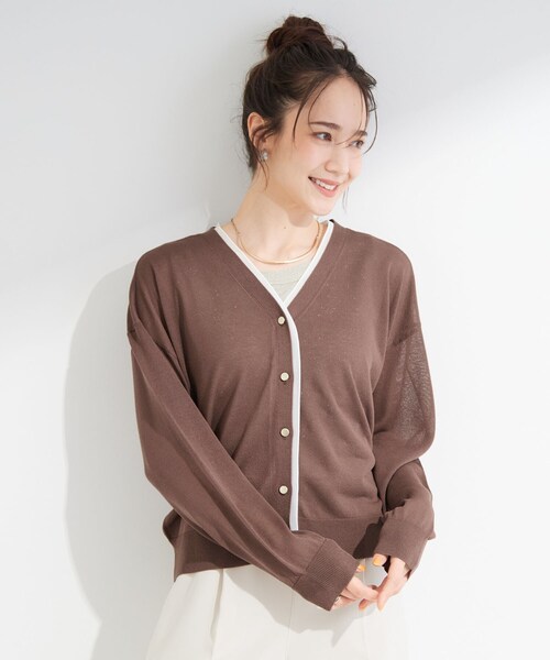 SHOO・LA・RUE(シューラルー)の「【洗濯機可/S-LL】配色シフォン襟でサマ見え 上品シアーカーディガン(カーディガン/ボレロ・レディース・ブラウン系その他5/オレンジ系その他5/ブラック系4・01/02/03/04)」の17枚目の写真