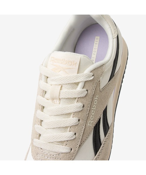Reebok(リーボック)の「ワールド 70 / WORLD 70(スニーカー・レディース・ホワイト・22.5cm/23.0cm/24.5cm/24.0cm/25.0cm/22.0cm/23.5cm/25.5cm)」の4枚目の写真