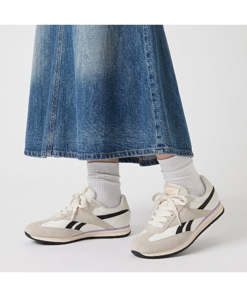 Reebok(リーボック)の「ワールド 70 / WORLD 70(スニーカー・レディース・ホワイト・22.5cm/23.0cm/24.5cm/24.0cm/25.0cm/22.0cm/23.5cm/25.5cm)」の5枚目の写真