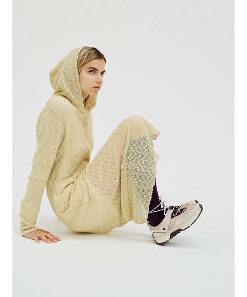 UGG(アグ)の「【UGG】RETROFI LOW BALLET(スニーカー・レディース・ライトベージュ・26/25/22/24/23)」の2枚目の写真