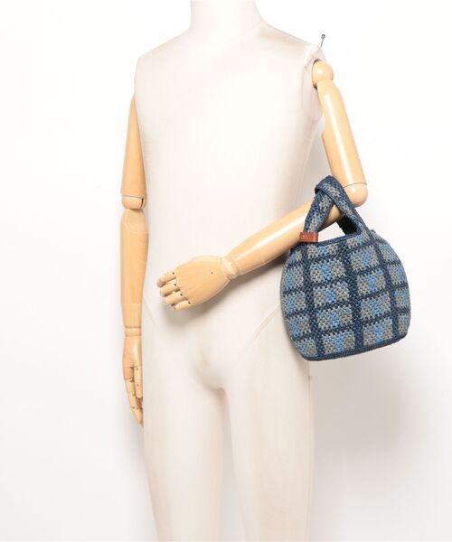 A.P.C.（アーペーセー）の「LE PECAN（ハンドバッグ・レディース・ブラウン/ブルー・ONESIZE）」の3枚目の写真