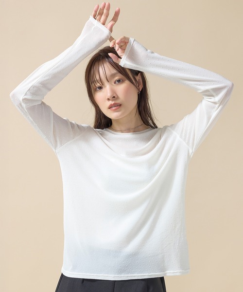 en CAnAF(エンカナフ)の「【華やかなドットが映える】フロッキードットシアークルーネックプルオーバー(Tシャツ/カットソー・レディース・ブラック/ホワイト/チャコールグレー・フリー)」の4枚目の写真