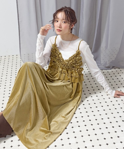 en CAnAF(エンカナフ)の「【華やかなドットが映える】フロッキードットシアークルーネックプルオーバー(Tシャツ/カットソー・レディース・ブラック/ホワイト/チャコールグレー・フリー)」の9枚目の写真