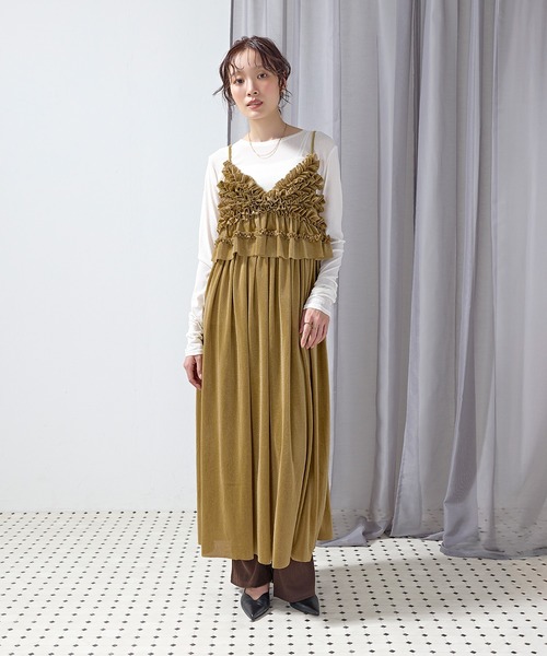 en CAnAF(エンカナフ)の「【華やかなドットが映える】フロッキードットシアークルーネックプルオーバー(Tシャツ/カットソー・レディース・ブラック/ホワイト/チャコールグレー・フリー)」の11枚目の写真