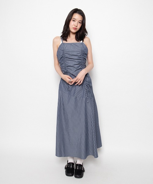 PUNYUS(プニュズ)の「【NEW SIZE】ストライプシャーリングキャミワンピース(ワンピース・レディース・グレー/ホワイト・4/3/2/5/1)」の3枚目の写真