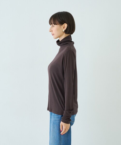 Rouge vif Anna(ルージュヴィフアンナ)の「前後2WAYウール釦テレコタートルカットソー(Tシャツ/カットソー・レディース・グレー/ホワイト/ブラック/ブラウン・フリー)」の12枚目の写真