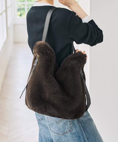 Spick & Span(スピックアンドスパン)の「VIOLAd’ORO / ヴィオラドーロ エコファーショルダー(ショルダーバッグ・レディース・ベージュ/ブラウン・FREE)」の1枚目の写真