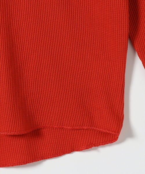 SHIPS any(シップス エニィ)の「Hanes:〈洗濯機可能〉BEEFY-T ワッフル ヘンリーネック ロングスリーブ TEE(Tシャツ/カットソー・レディース・グレー/ホワイト/レッド・ONE SIZE)」の7枚目の写真