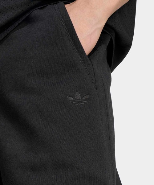 adidas（アディダス）の「バレル スウェットパンツ / アディダスオリジナルス adidas Originals（スウェットパンツ・メンズ・ブラック・XX-SMALL/3XL/XX-LARGE/X-LARGE/X-SMALL/LARGE/MEDIUM/SMALL）」の5枚目の写真
