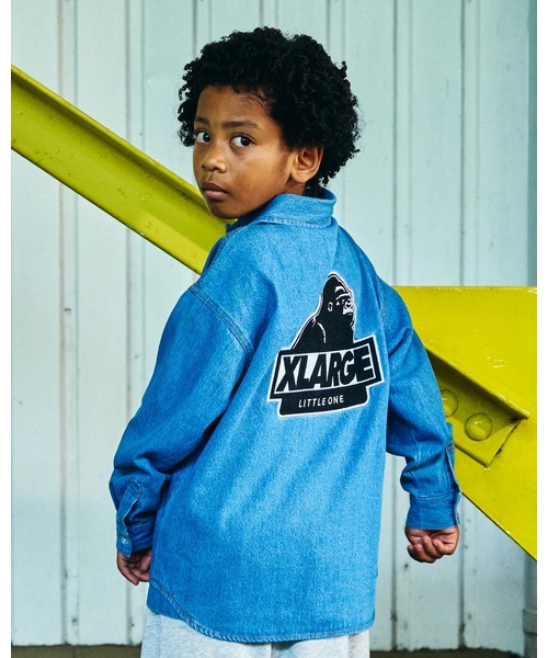 XLARGE KIDS(エクストララージキッズ)の「OG ワークシャツ(シャツ/ブラウス・キッズ・ブラウン/ライトブルー・110cm/90cm/140cm/120cm/130cm/100cm)」の1枚目の写真
