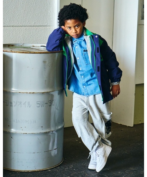 XLARGE KIDS(エクストララージキッズ)の「OG ワークシャツ(シャツ/ブラウス・キッズ・ブラウン/ライトブルー・110cm/90cm/140cm/120cm/130cm/100cm)」の6枚目の写真