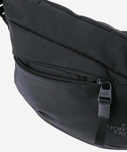 THE NORTH FACE（ザノースフェイス）の「THE NORTH FACE　Pyrenees Shoulder S（ショルダーバッグ・メンズ・オフホワイト/ブラック・FREE）」の3枚目の写真
