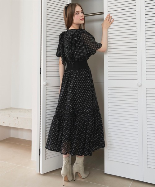 SWINGLE(スウィングル)の「ラッフルフリルドットワンピース(ワンピース・レディース・ブラック系その他2/ホワイト系その他3・FREE)」の14枚目の写真
