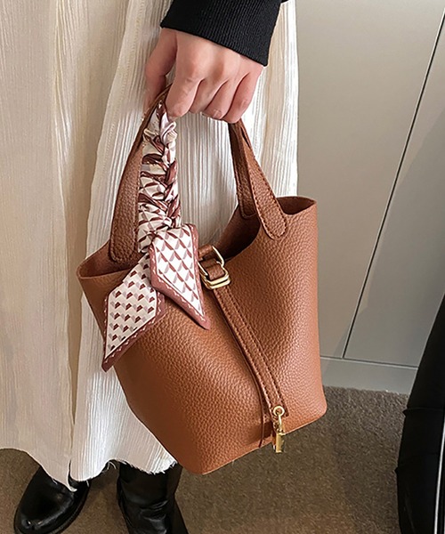Doux Belle（ドゥーベル）の「ミニポーチ付き×2WAYハンドバッグ（ショルダーバッグ・レディース・ピンク/グレイッシュブルー/イエロー/ライトブラウン/オフホワイト/ブラウン/ブラック・FREE）」の3枚目の写真