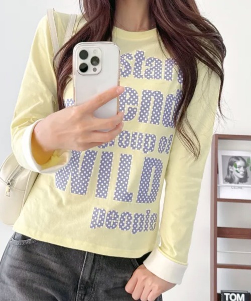 Emilie(エミリー)の「ポップレタリングプリント ロールアップ長袖Tシャツ(Tシャツ/カットソー・レディース・ミント/ブラック/パープル/イエロー/アイボリー・FREE)」の15枚目の写真