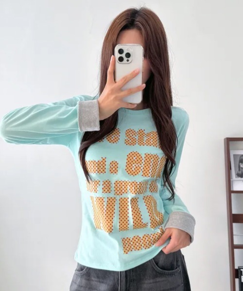 Emilie(エミリー)の「ポップレタリングプリント ロールアップ長袖Tシャツ(Tシャツ/カットソー・レディース・ミント/ブラック/パープル/イエロー/アイボリー・FREE)」の20枚目の写真