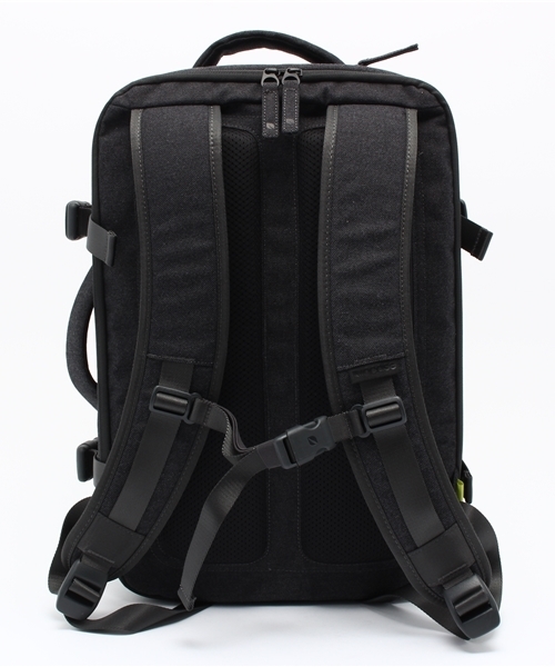 incase(インケース)の「CL90004 EO Travel Backpack(バックパック/リュック・メンズ・ブラック・ONE SIZE)」の3枚目の写真