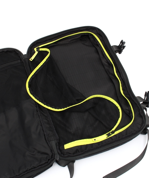 incase(インケース)の「CL90004 EO Travel Backpack(バックパック/リュック・メンズ・ブラック・ONE SIZE)」の8枚目の写真