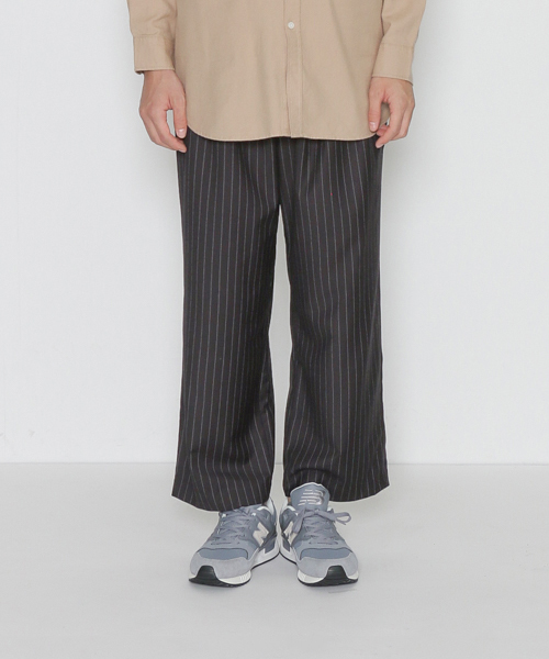 SENSE OF PLACE by URBAN RESEARCH（センスオブプレイスバイアーバンリサーチ）の「ストライプワイドスラックス（その他パンツ・メンズ・グレー/ブラック・MEDIUM/LARGE）」の2枚目の写真