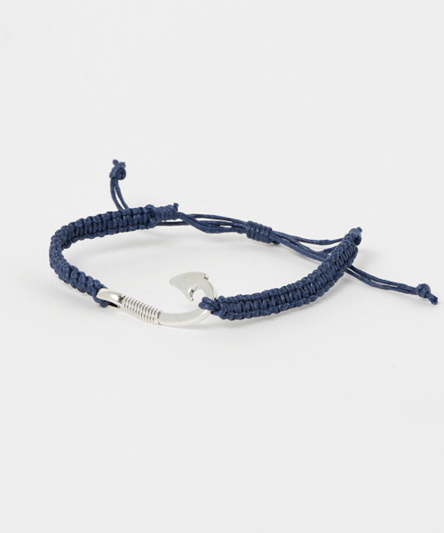 Kahiko(カヒコ)の「【Kahiko】ブレイドフックブレスレット(ブレスレット・メンズ・ブラック/ブラウン/ネイビー・FREE)」の1枚目の写真