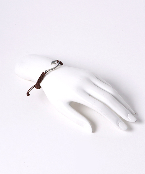 Kahiko(カヒコ)の「【Kahiko】ブレイドフックブレスレット(ブレスレット・メンズ・ブラック/ブラウン/ネイビー・FREE)」の7枚目の写真