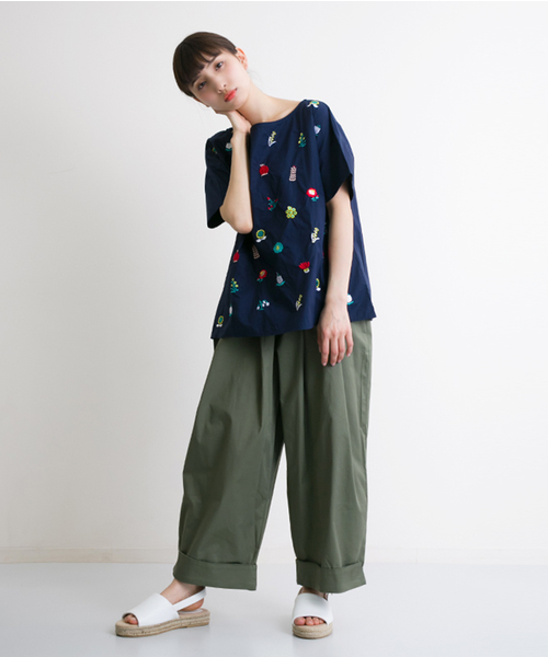 MERLOT（メルロー）の「プラント刺繍ブラウス2941（シャツ/ブラウス・レディース・ホワイト/ネイビー・FREE）」の5枚目の写真