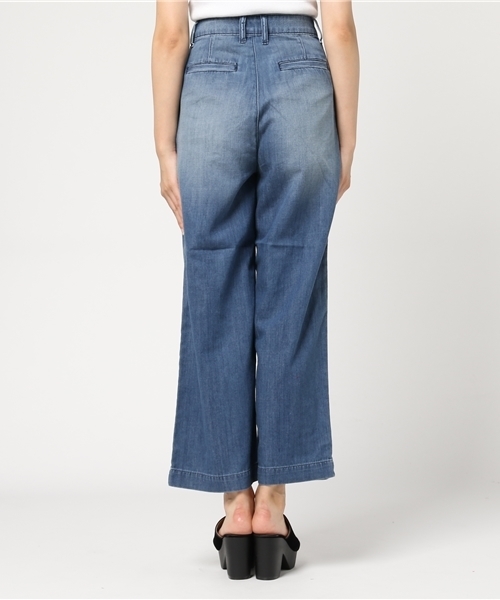 earth music&ecology（アースミュージックアンドエコロジー）の「USA COTTONデニムパンツ(タックワイド)（デニムパンツ・レディース・サックスブルー/ダークインディゴブルー・M/L/S）」の5枚目の写真
