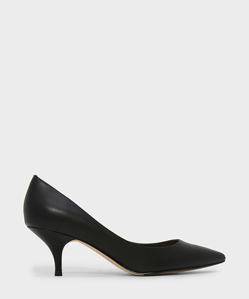 CHARLES & KEITH(チャールズ & キース)の「ベーシックパンプス / BASIC PUMPS(パンプス・レディース・ブラック/ダークブラウン/アイボリー・22.5cm/23.5cm/23cm/24.5cm/25.5cm/25cm)」の2枚目の写真