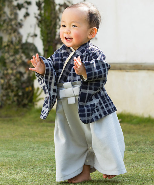 SweetMommy（スウィートマミー）の「和柄ちりめん 袴ロンパース