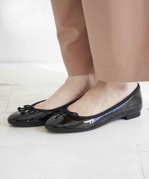 WA ORiental TRaffic（ダブルエーオリエンタルトラフィック）の「春夏★バレエシューズ★8604（バレエシューズ・レディース・シルバー/ブラック/ピンク/レッド/ブラック×ホワイト・39/38/42/41/40/34/35/37/36/43/33）」の2枚目の写真