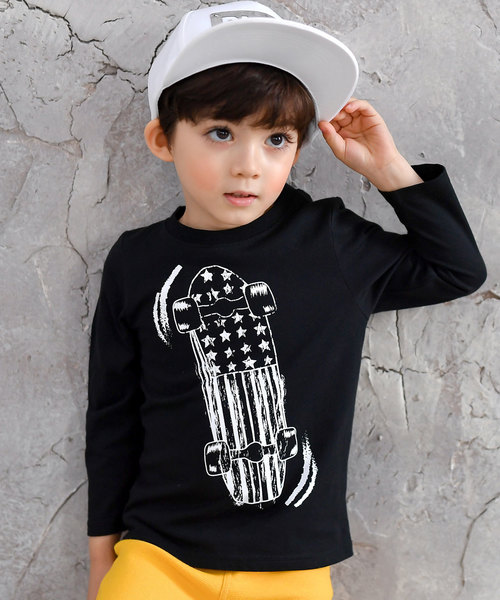 Bee des Bee（ビーデスビー）の「【コットン100％】長袖プリントTシャツ（Tシャツ/カットソー・キッズ・ブラック系その他/ブラック/ブラック系その他2/グレー系その他/カーキ/ホワイト系その他/グレー/ブラック系その他3/ホワイト/ホワイト系その他2/ブラック系その他4/モカ/ネイビー/ライトイエロー/ピンク/ダークグリーン/ミント/サックスブルー/ベージュ/グレイッシュベージュ/ブルー系その他/グレー系その他2/ラベンダー/ブラウン/ライトブラウン/ピンク系その他/グリーン系その他/アイボリー/ブラック系その他5/ホワイト系その他3/ライトブルー/ピンク系その他2/チャコールグレー/ピンク系1/ライトパープル/ブラック系その他6/ホワイト系その他4/チャコール/ブラック系その他7/ホワイト系その他5・150cm/100cm/120cm/140cm/110cm/130cm）」の12枚目の写真