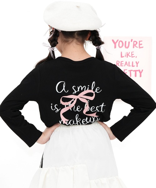 Bee des Bee（ビーデスビー）の「【コットン100％】長袖プリントTシャツ（Tシャツ/カットソー・キッズ・ブラック系その他/ブラック/ブラック系その他2/グレー系その他/カーキ/ホワイト系その他/グレー/ブラック系その他3/ホワイト/ホワイト系その他2/ブラック系その他4/モカ/ネイビー/ライトイエロー/ピンク/ダークグリーン/ミント/サックスブルー/ベージュ/グレイッシュベージュ/ブルー系その他/グレー系その他2/ラベンダー/ブラウン/ライトブラウン/ピンク系その他/グリーン系その他/アイボリー/ブラック系その他5/ホワイト系その他3/ライトブルー/ピンク系その他2/チャコールグレー/ピンク系1/ライトパープル/ブラック系その他6/ホワイト系その他4/チャコール/ブラック系その他7/ホワイト系その他5・150cm/100cm/120cm/140cm/110cm/130cm）」の14枚目の写真