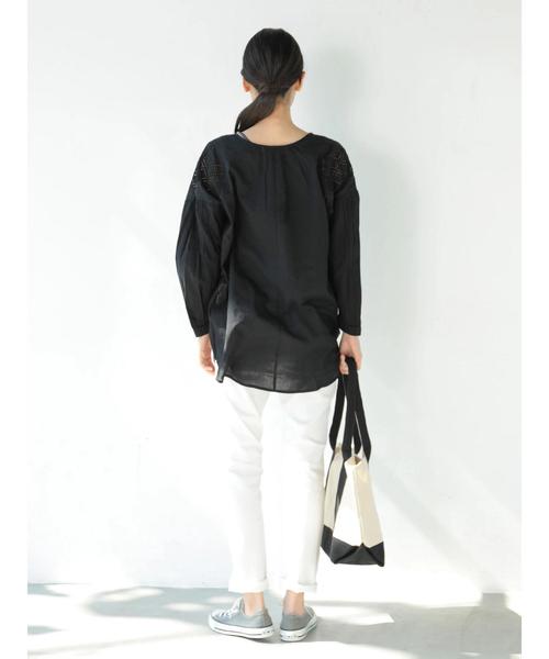 AMERICAN HOLIC（アメリカンホリック）の「幾何レース切替ギャザーチュニック（チュニック・レディース・ブラック/オフホワイト/キャメル・FREE）」の9枚目の写真