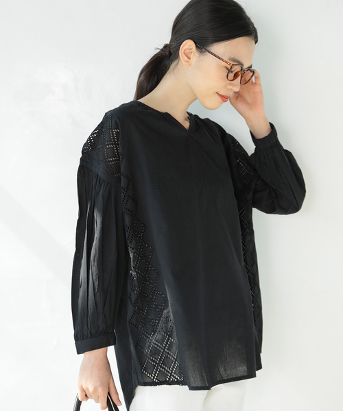 AMERICAN HOLIC（アメリカンホリック）の「幾何レース切替ギャザーチュニック（チュニック・レディース・ブラック/オフホワイト/キャメル・FREE）」の2枚目の写真