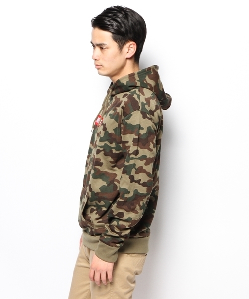 WEGO（ウィゴー）の「WEGO/カモフラワッペンBOXパーカー（パーカー・メンズ・カーキ・MEDIUM/LARGE）」の4枚目の写真