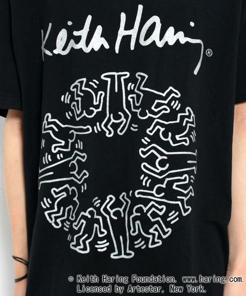 WEGO（ウィゴー）の「WEGO/Keith Haring (キースヘリング) プリントTシャツ（Tシャツ/カットソー・メンズ・ホワイト/ブラック・MEDIUM/LARGE）」の5枚目の写真
