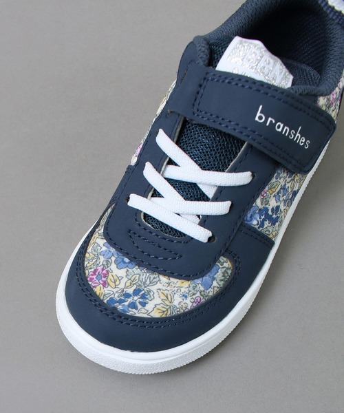 BRANSHES(ブランシェス)の「「IFME Light/イフミーライト」コラボ花柄スニーカー(スニーカー・キッズ・オフホワイト/ネイビー/ピンク/ラベンダー・13cm/13.5cm/14cm/15cm/16cm/17cm/18cm/19cm)」の8枚目の写真