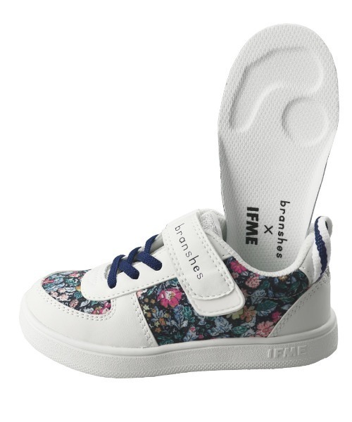 BRANSHES(ブランシェス)の「「IFME Light/イフミーライト」コラボ花柄スニーカー(スニーカー・キッズ・オフホワイト/ネイビー/ピンク/ラベンダー・13cm/13.5cm/14cm/15cm/16cm/17cm/18cm/19cm)」の17枚目の写真