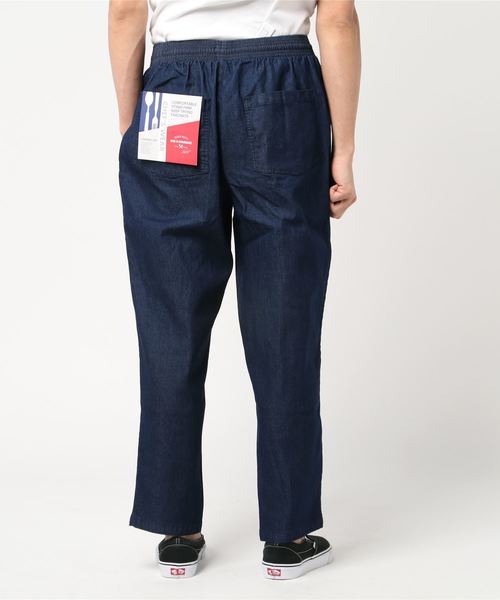 THISIS（ディスイズ）の「シェフデニムパンツ（デニムパンツ・メンズ・ライトインディゴブルー/ワンウォッシュ・MEDIUM/LARGE/X-LARGE/SMALL）」の4枚目の写真