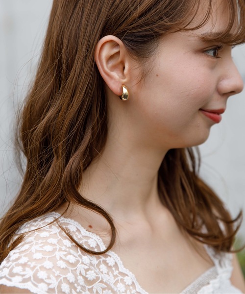 flower(フラワー)の「タイニーフープイヤリング(イヤリング・レディース・シルバー/ゴールド・FREE)」の3枚目の写真