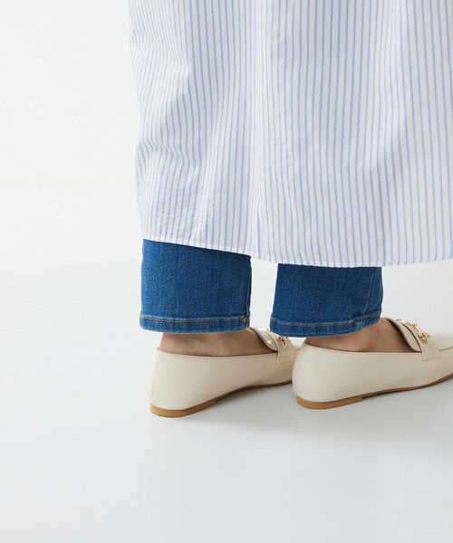 menue(メヌエ)の「スクエアトゥカジュアルローファー(ローファー・レディース・アイボリー/ブラック/ブラック系その他/ベージュ/グレイッシュベージュ/ベージュ系その他/ダークブラウン/ワインレッド/レオパード/パイソン/ブラウン/ベージュ系その他2/ブラック系その他2/ブラウン系その他/ブラック系その他3/キャメル・34/35/36/37/38/39/40/41)」の21枚目の写真