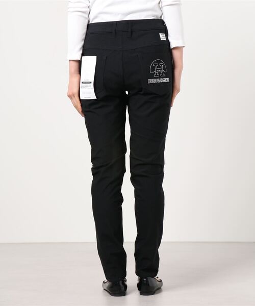 HORN GARMENT(ホーンガーメント)の「FILLING STRETCH PANTS | WOMEN(その他パンツ・レディース・ブラック/ホワイト・LARGE/MEDIUM)」の4枚目の写真