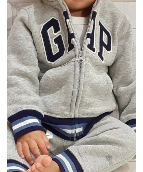 GAP（ギャップ）の「Gapロゴパーカー (ベビー)（パーカー・キッズ・グレー・6-12M/18-24M/0-3M/3-6M/12-18M）」の4枚目の写真