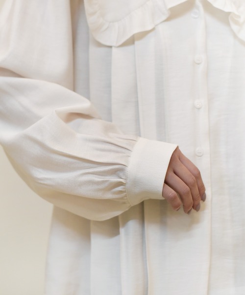 Eimee Law（エイミーロウ）の「フリルビックカラーBL（シャツ/ブラウス・レディース・オフホワイト/ブラック・38）」の8枚目の写真