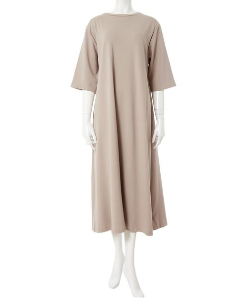 fifth（フィフス）の「バックデザインハーフスリーブワンピース（ワンピース・レディース・ベージュ/ダークグレー・MEDIUM）」の6枚目の写真