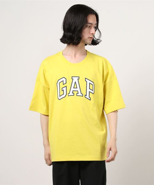 GAP(ギャップ)の「Gapロゴ クルーネックtシャツ(Tシャツ/カットソー・メンズ・ベージュ/ネイビー/ホワイト/グレー/ピンク/グリーン/イエロー/オレンジ/ピンク系その他/パープル/グリーン系その他/ブラック/ライトピンク/ブルー/イエロー系その他・S/M/L/XL/XS/XXS)」の17枚目の写真
