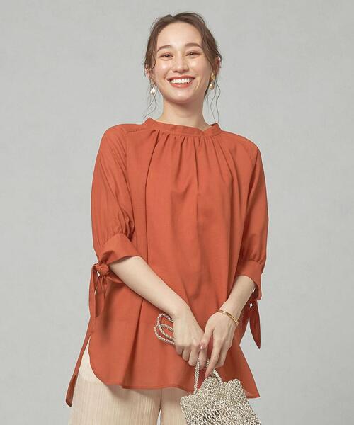 closet story（クローゼットストーリー）の「＜closet story＞CSC ソデムスビ ギャザー ブラウス（シャツ/ブラウス・レディース・ホワイト/オレンジ・FREE）」の2枚目の写真