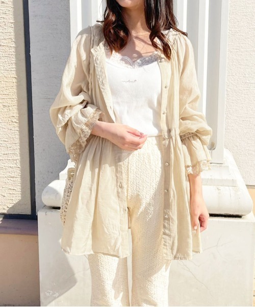 apres jour(アプレジュール)の「シアーチュニックブラウス【ZOZOTOWN限定アイテム】(シャツ/ブラウス・レディース・オフホワイト/ライトベージュ/ミント/ピンク/アイボリー・フリー/X-LARGE)」の4枚目の写真