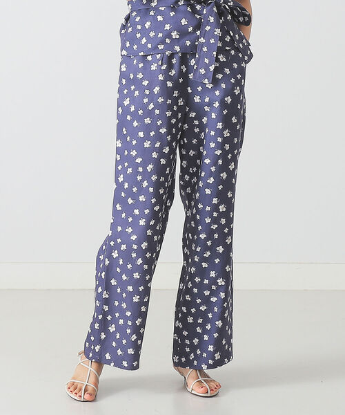 BEAMS LIGHTS（ビームスライツ）の「BEAMS LIGHTS / フラワー イージー パンツ（その他パンツ・レディース・ネイビー/オフホワイト・36/38）」の3枚目の写真