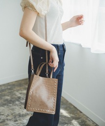 FREE'S MART | 型押しスタッズバッグ(ショルダーバッグ)